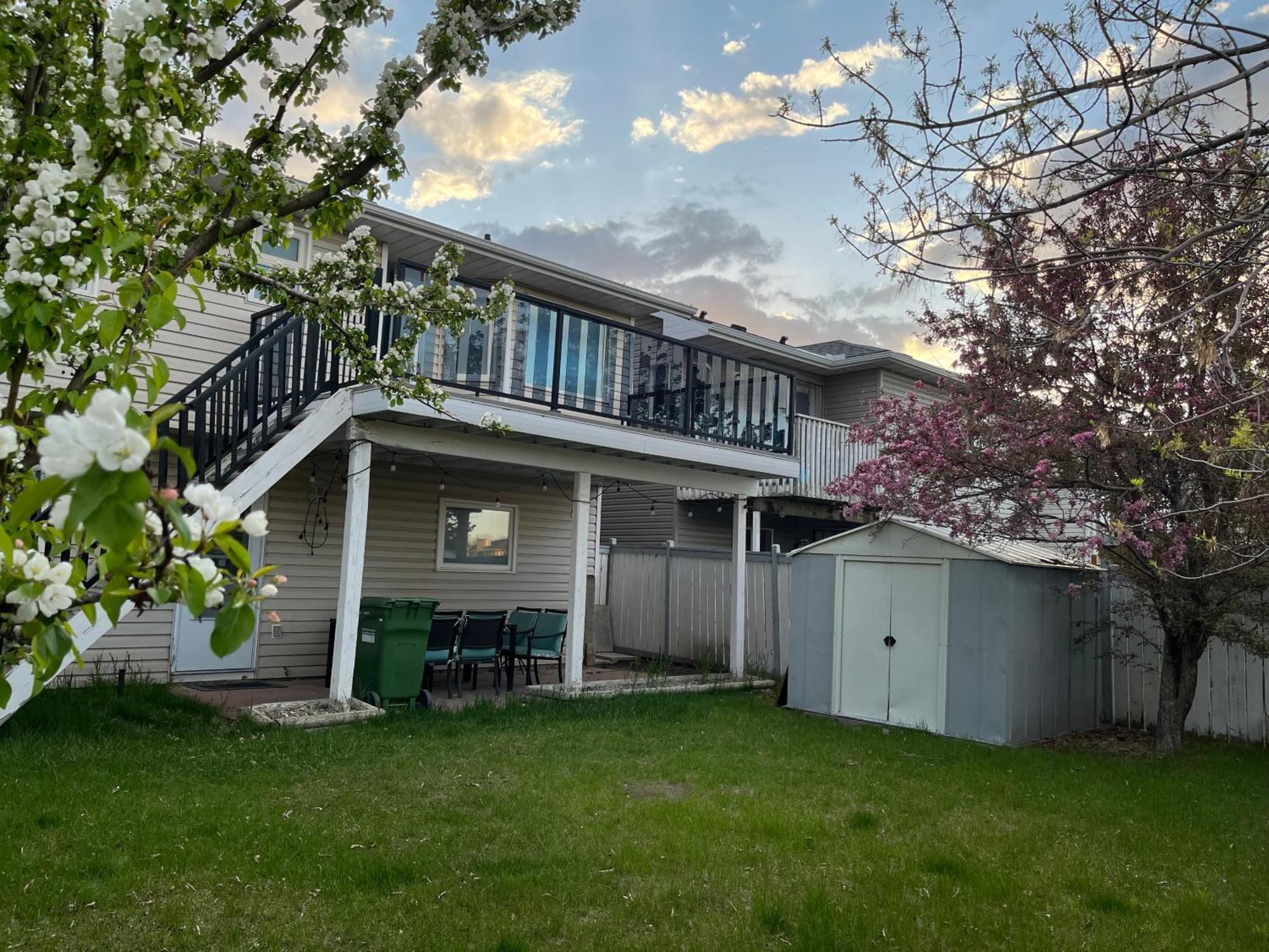 Citadel Cozy Quilt Private Bedroom YYC Exterior foto